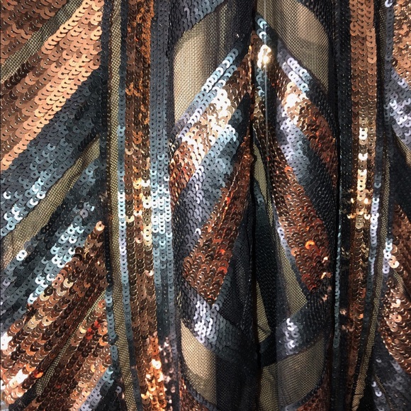 BEBE Deep Vback Bronze Platinum Gold Sequin Dress NWT - Picture 4 of 4